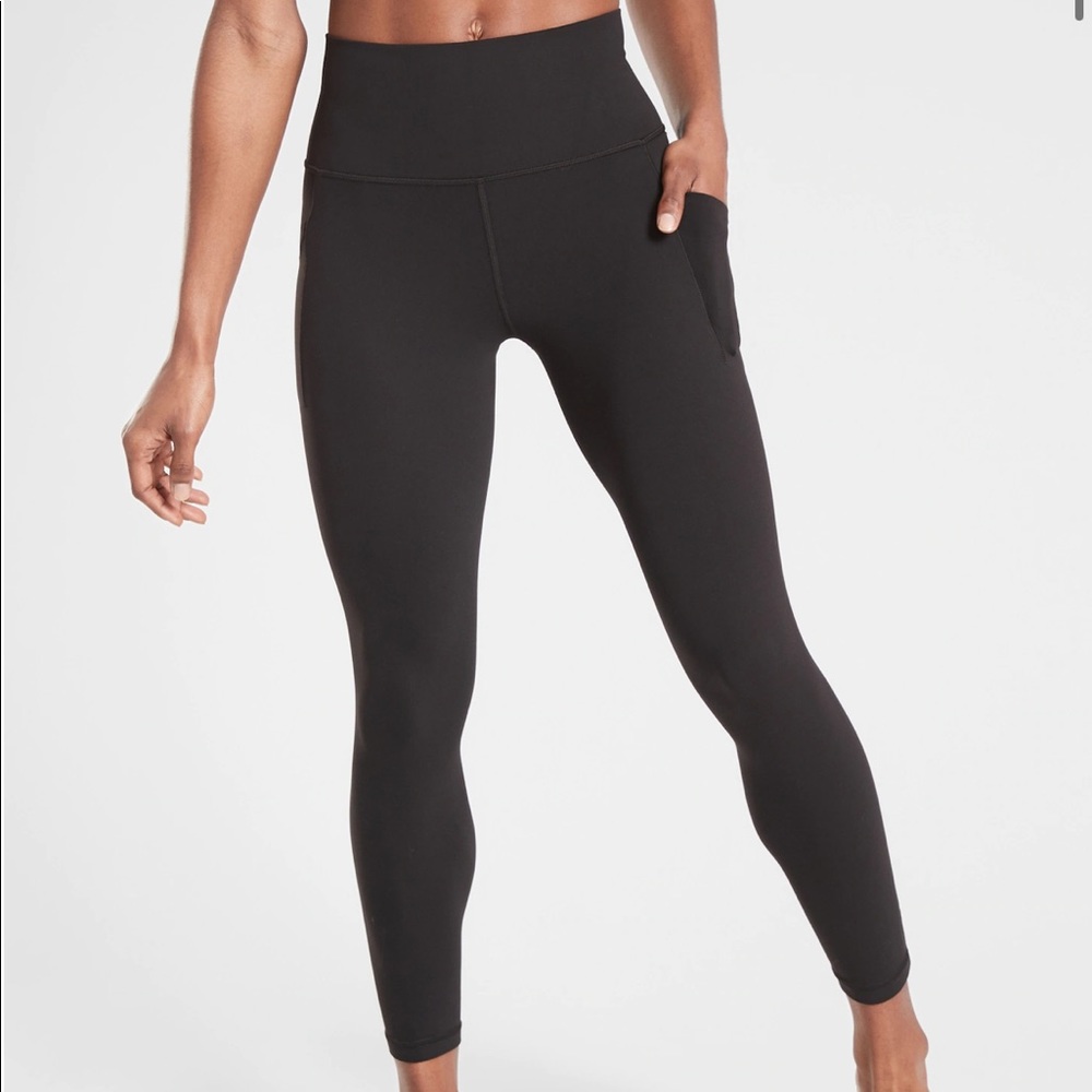 Athleta Black Salutation 7/8 Pocket Tight In Powervita Size Small